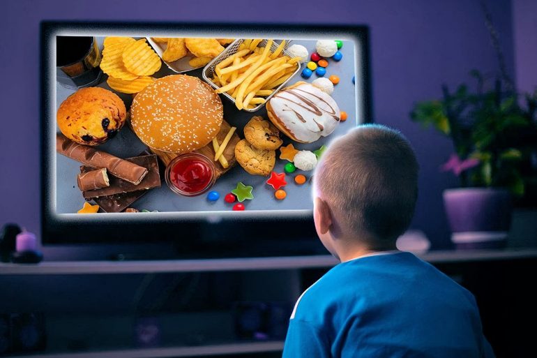 Японський вчений винайшов телевізор, який дозволяє спробувати смак їжі на екрані