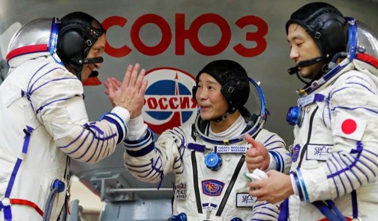 Японские космические туристы с МКС успешно вернулись на Землю
