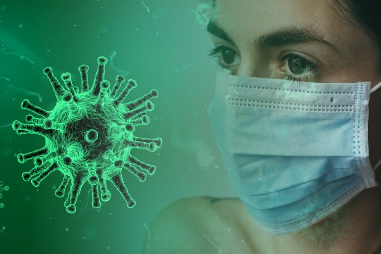 Японские ученые изобрели маску, показывающую коронавирус