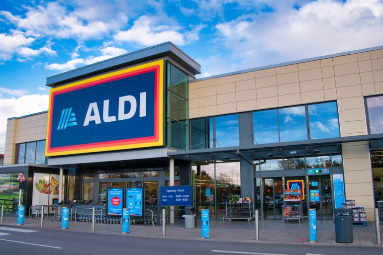 В Великобритании открыли супермаркет без продавцов, в котором ИИ определяет возраст при продаже алкоголя