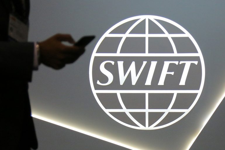 У разі відключення від SWIFT Росія перейде на «дуже перспективний юань», - Медведєв
