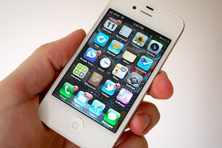 Apple виплатить власникам iPhone 4S $20 млн за рішенням суду