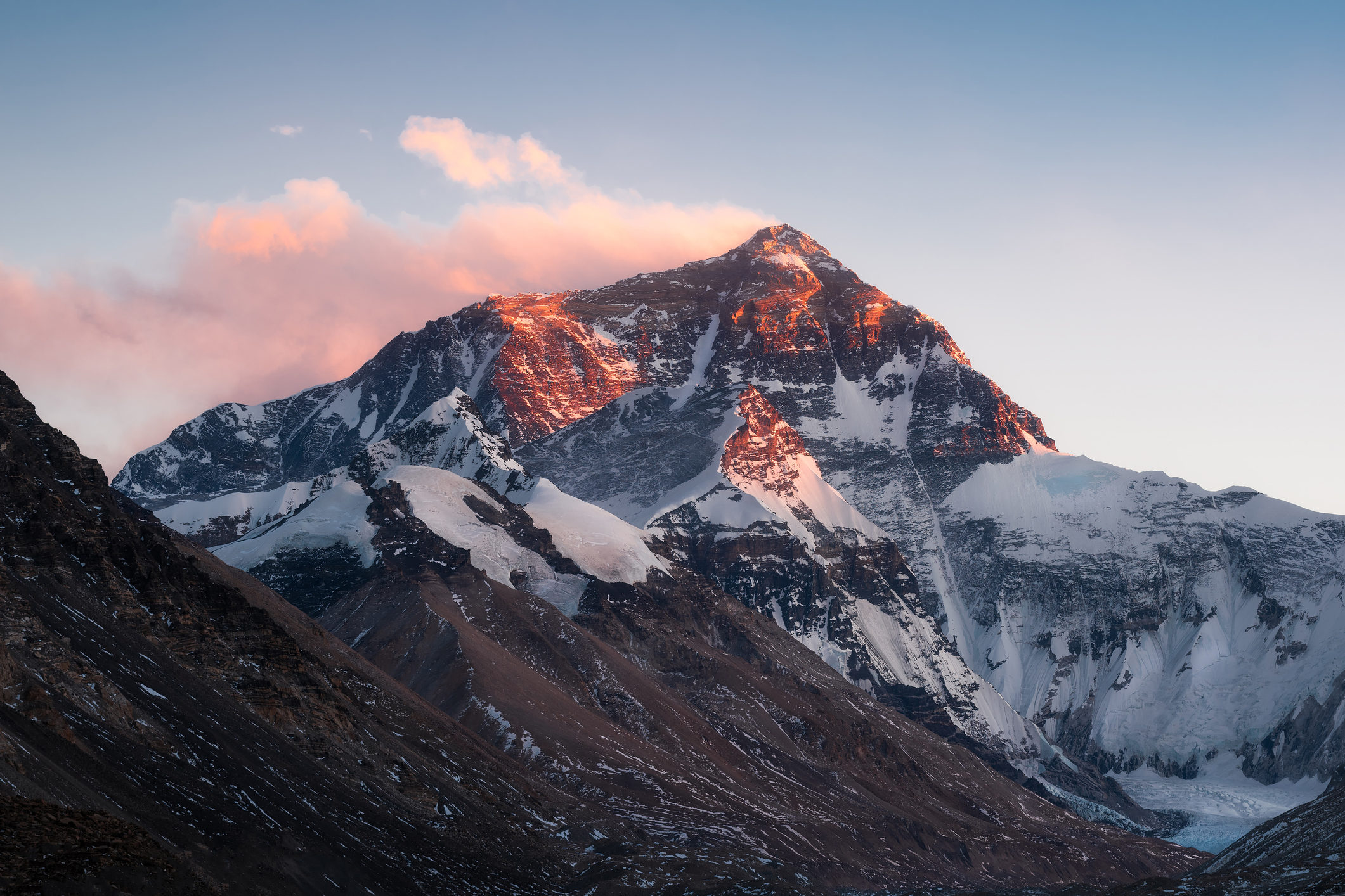 Китайские ученые установят самую высокую метеорологическую станцию на вершине Эвереста