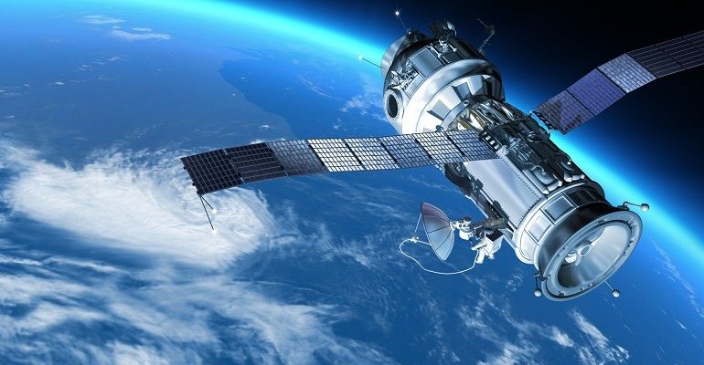 Россия надеется запустить на орбиту тысячи спутников для слежки за Украиной