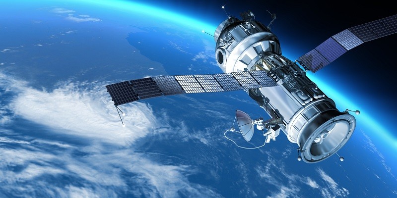 Россия надеется запустить на орбиту тысячи спутников для слежки за Украиной