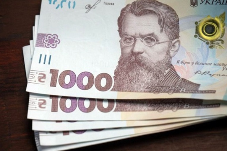 Українцям виплатять додаткові 2200 грн фінансової допомоги