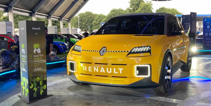 В стиле 60-х: Renault перевыпускает легендарный автомобиль