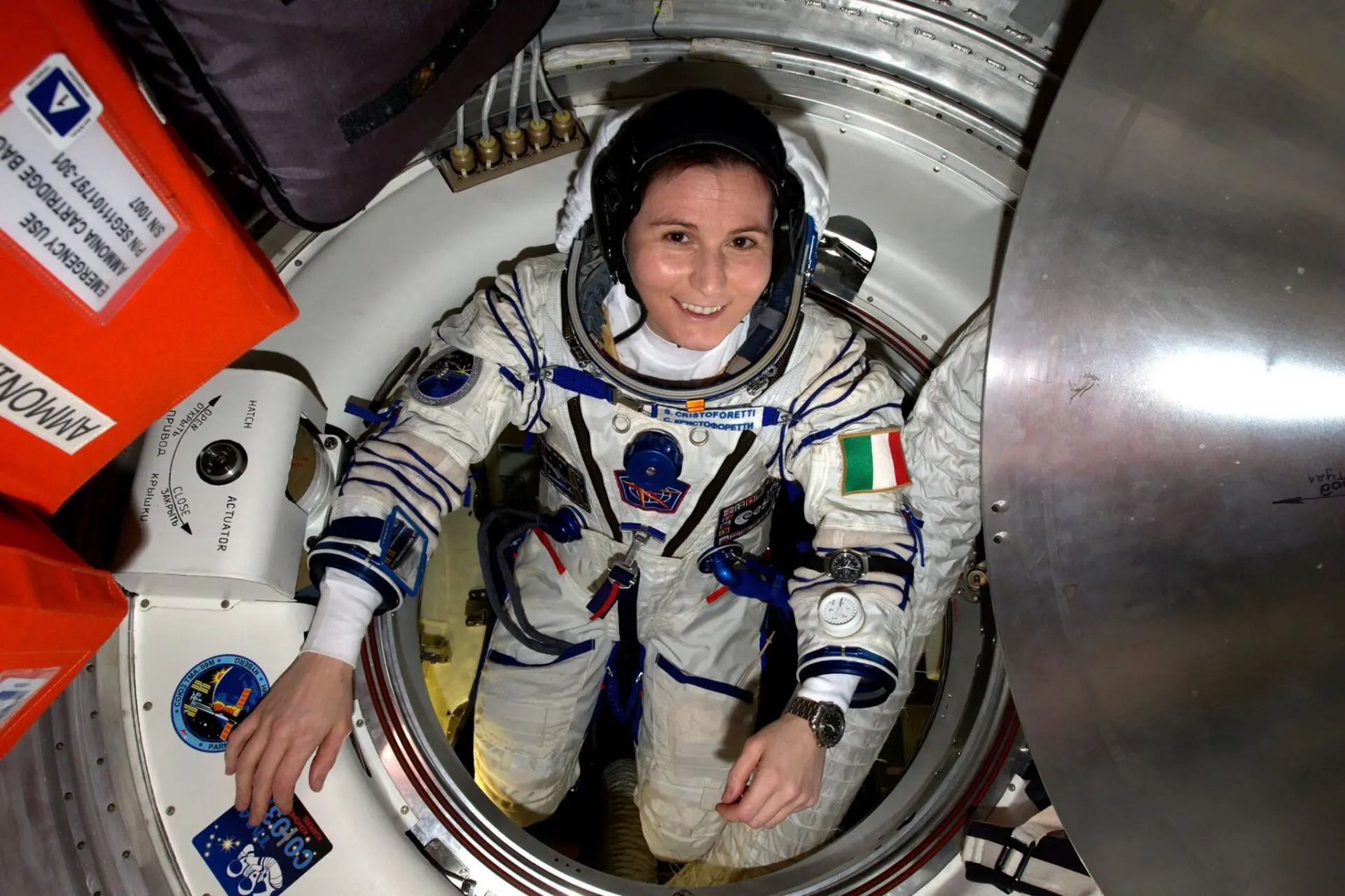 Європейська астронавтка вийшла у відкритий космос із росіянином, який підтримав «ЛДНР»