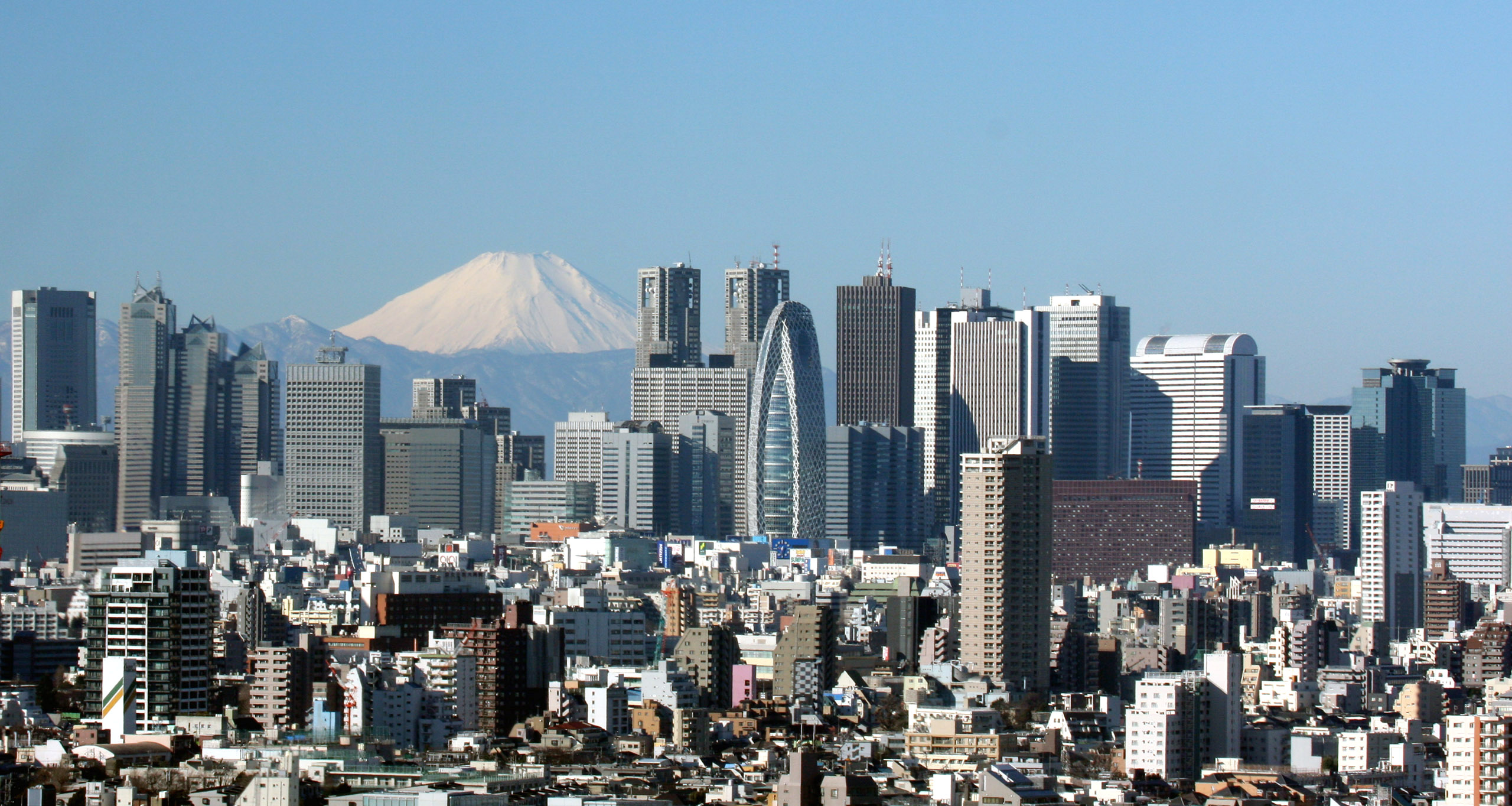 Власти Токио обяжут устанавливать солнечные панели на всех новых домах