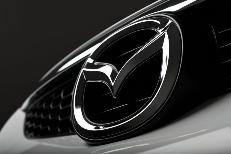 Mazda, слідом за Toyota, припиняє виробництво автомобілів у Росії