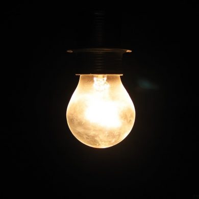 В Киеве и области сегодня могут отключить электричество на два часа