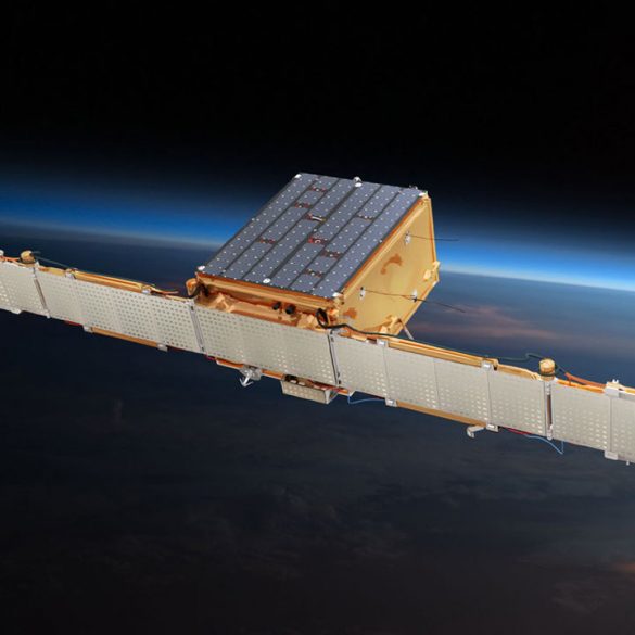 "Народний" супутник ICEYE допоміг ГУР виявити 2600 одиниць російської техніки