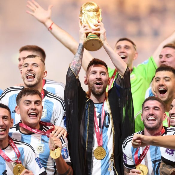 Фотография Месси с Кубком чемпионов мира стала самой популярной в истории Instagram