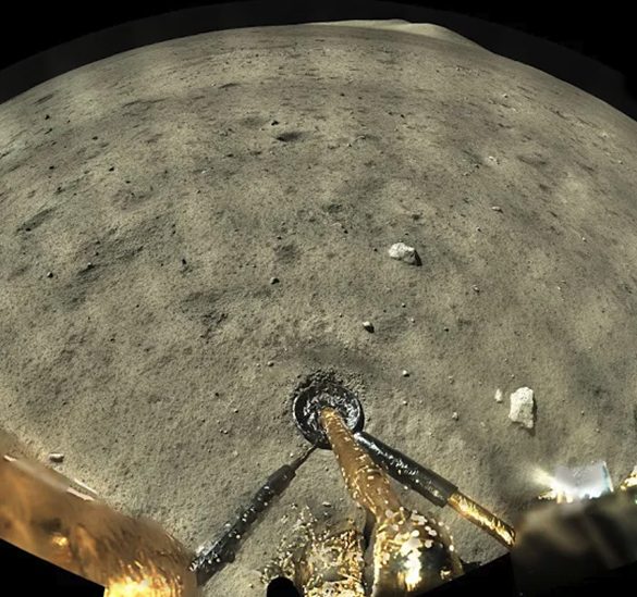 Китай відкрив доступ до нових зразків ґрунту Місяця