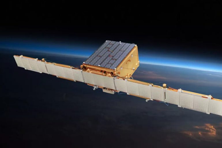 У ГУР заявили, що «народний супутник» ICEYE допоміг знищити техніку окупантів на мільярди доларів