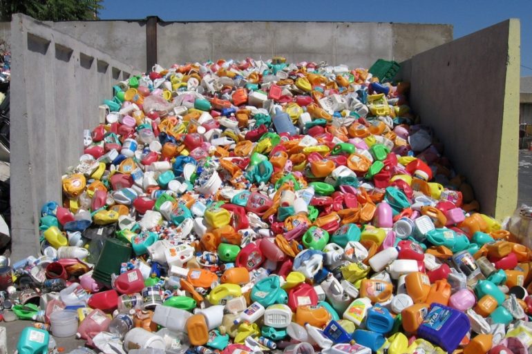 Перероблений пластик ще токсичніший за первинний, - дослідження Greenpeace