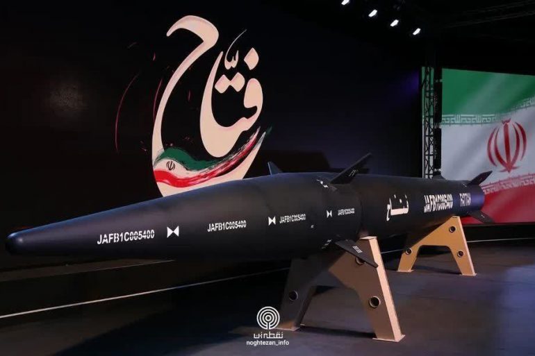 Іран презентував першу гіперзвукову балістичну ракету у своїй історії