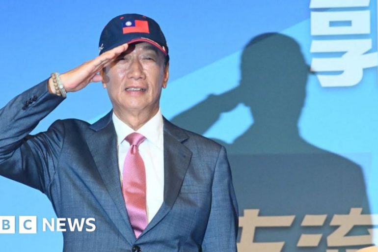 Основатель Foxconn баллотируется в президенты Тайваня
