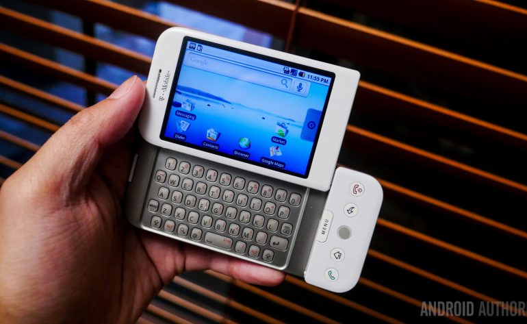 Первому смартфону на Android исполнилось 15 лет