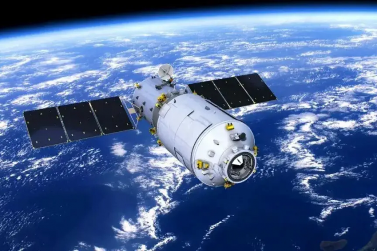 Китайський космічний корабель "Тяньчжоу-5" повертається на Землю після 10 місяців у космосі
