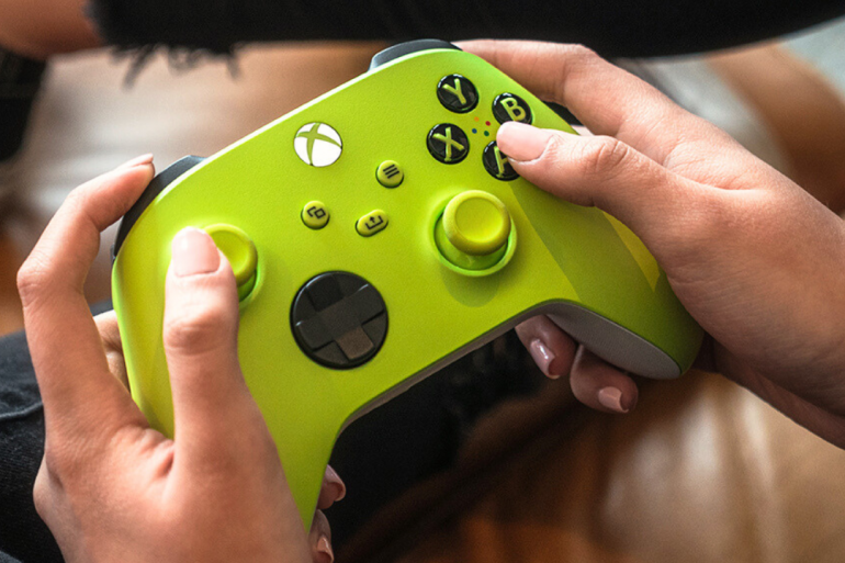 Microsoft запретит использование нелицензированных контроллеров и гарнитур на Xbox