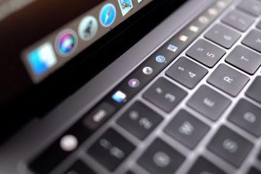 Apple зняла з продажу всі моделі MacBook Pro c сенсорною панеллю Touch Bar