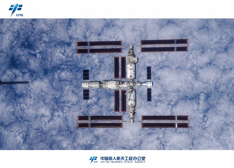 Китай показав якісні фото своєї орбітальної станції Тяньгун (фото)