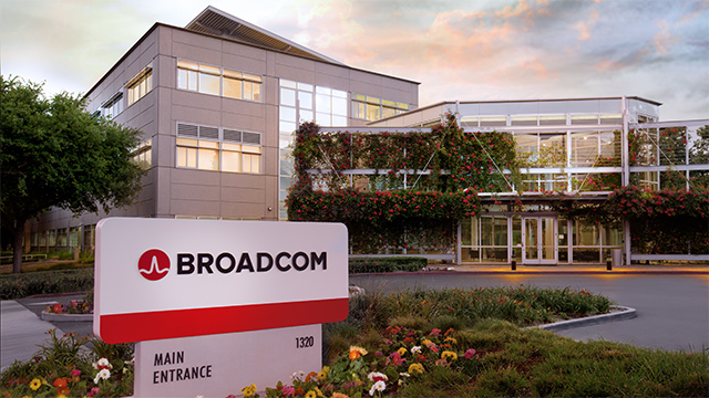Техногігант Broadcom придбає VMware за $69 млрд