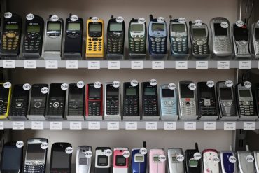 Книга рекордів Гіннесса назвала людину з найбільшою колекцією мобільних телефонів у світі