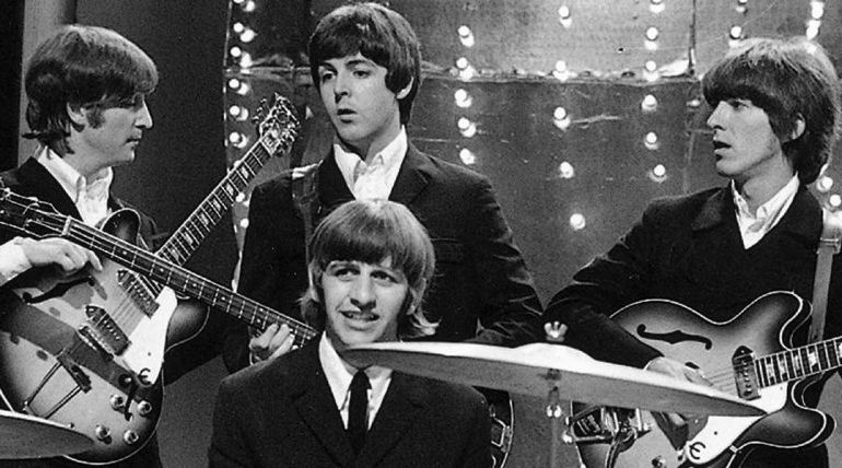 The Beatles выпустили неизданную песню, которую удалось дописать с помощью искусственного интеллекта