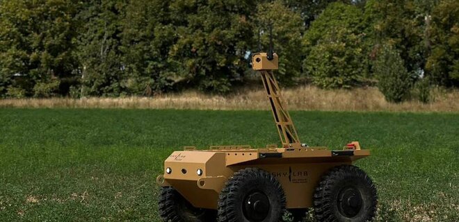 На фронте военные тестируют наземного робота UGV Sirko