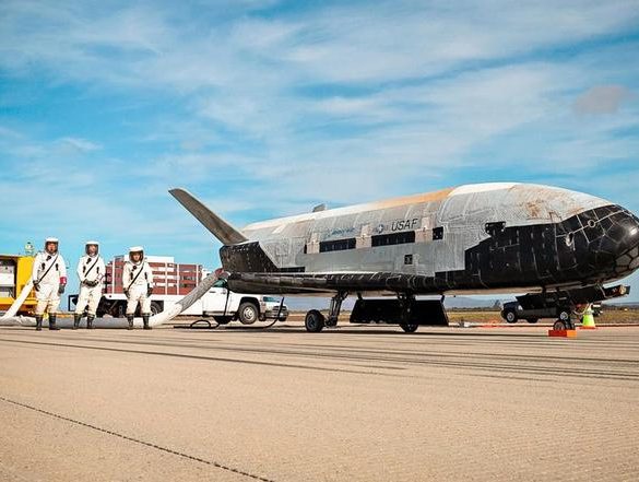 SpaceX запустить у космос секретний безпілотний літак Boeing X-37B