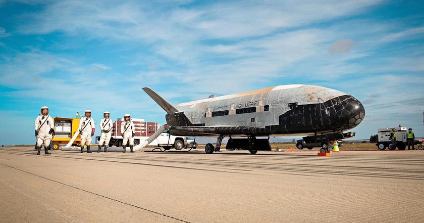 SpaceX запустить у космос секретний безпілотний літак Boeing X-37B