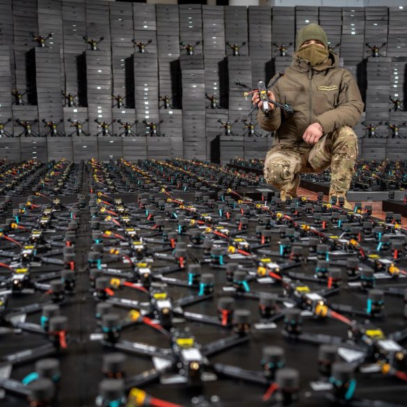 Українські захисники отримали ще 5000 FPV-дронів, придбаних у межах Операції «Єдність»