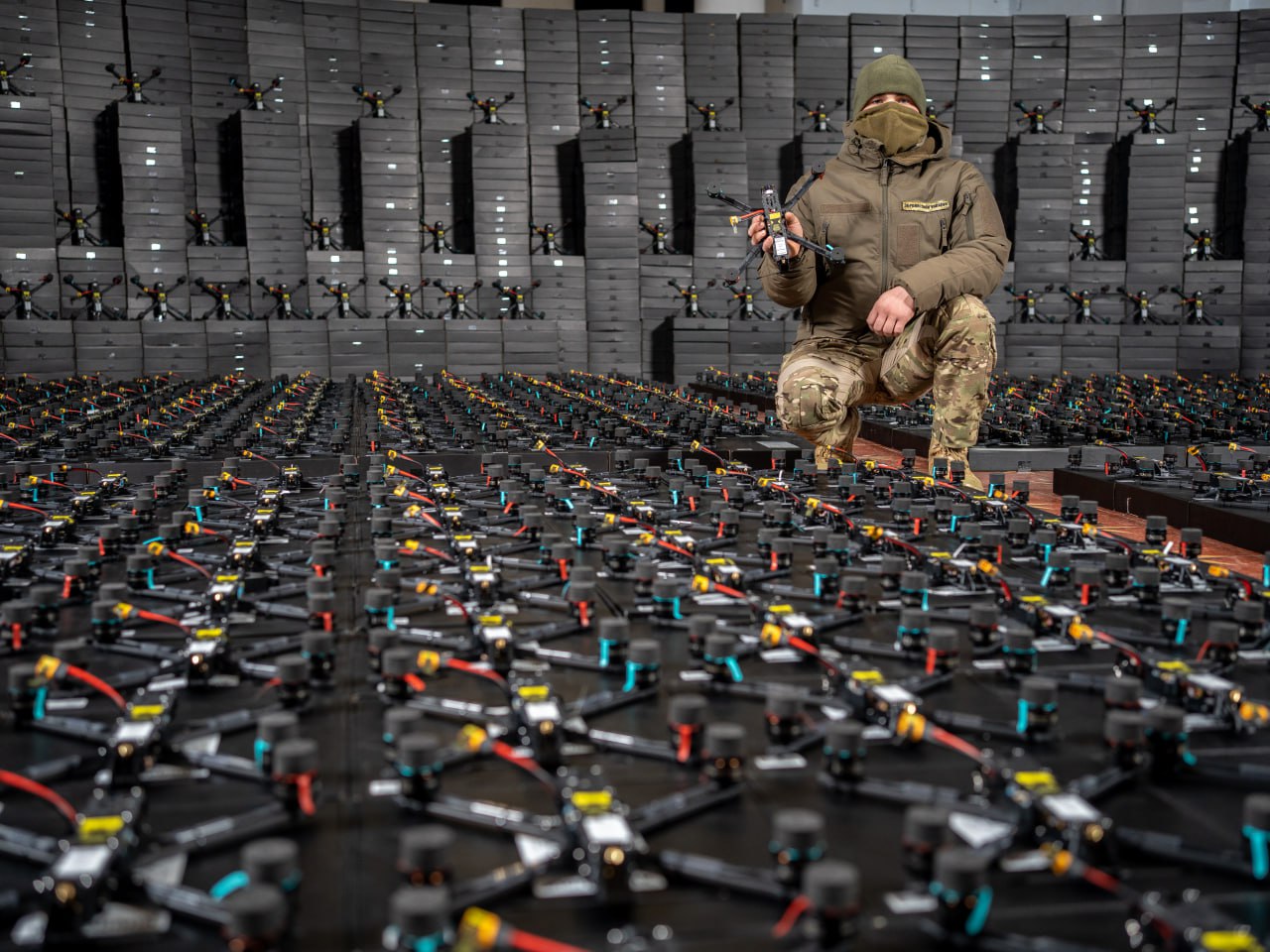 Українські захисники отримали ще 5000 FPV-дронів, придбаних у межах Операції «Єдність»