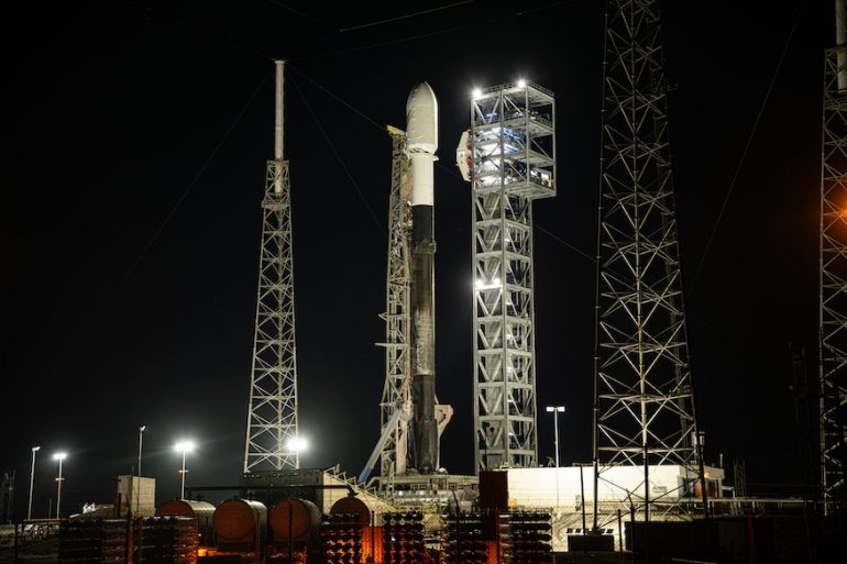 Ракета SpaceX Falcon 9 вперше полетіла з вантажним космічним кораблем Cygnus на МКС