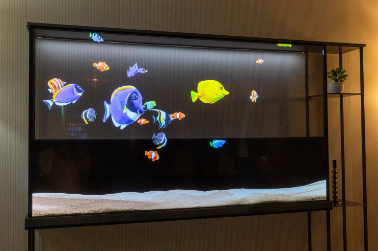 LG презентував свій варіант телевізора с прозорим екраном
