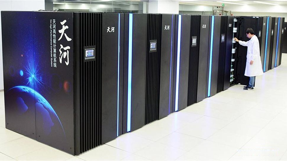 Китай має два найпродуктивніших суперкомп'ютери у світі, але офіційно це не визнає