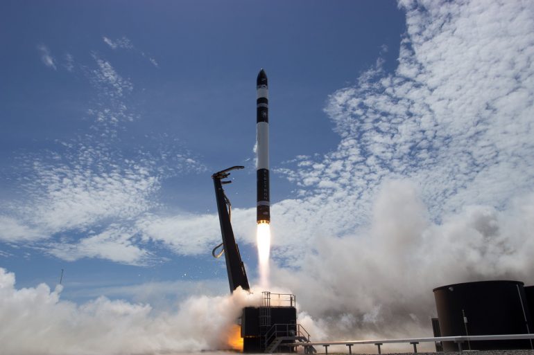 Rocket Lab успішно запустила супутники для боротьби з космічним сміттям