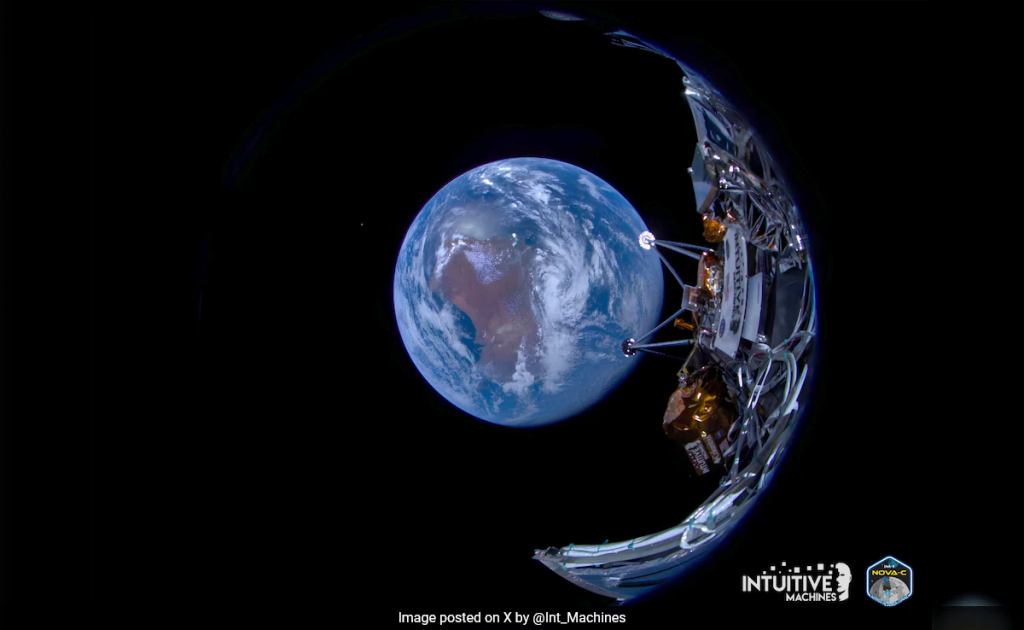 Місяцехід приватної компанії Intuitive Machines зняв фото Землі з космосу (ФОТО)