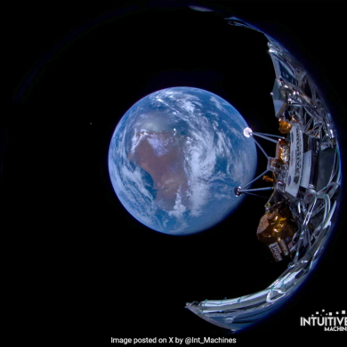 Місяцехід приватної компанії Intuitive Machines зняв фото Землі з космосу (ФОТО)