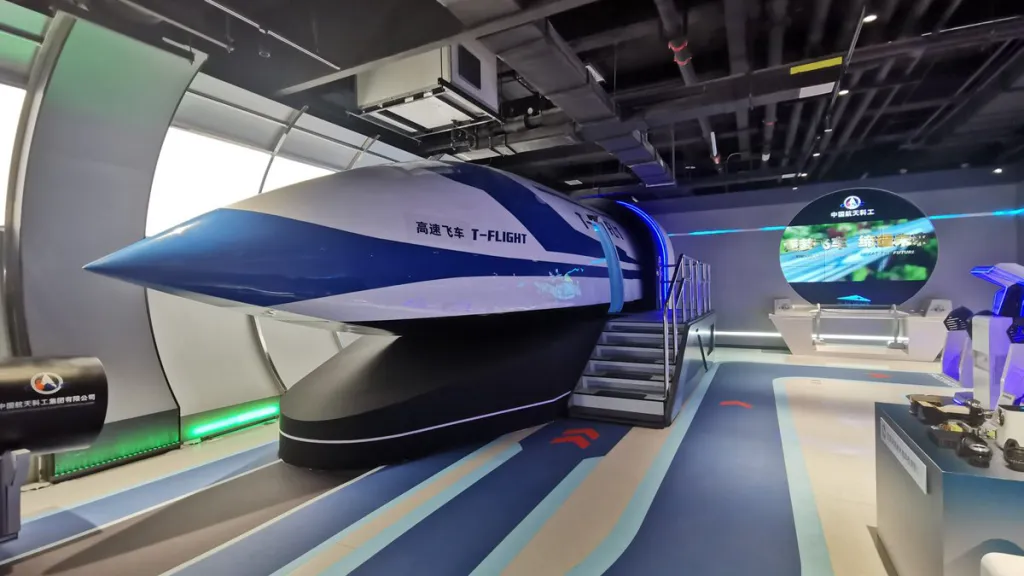 У Китаї потяг Hyperloop розігнали до 623 км/год. Планується, що він зможе досягти швидкості 2 000 км/год