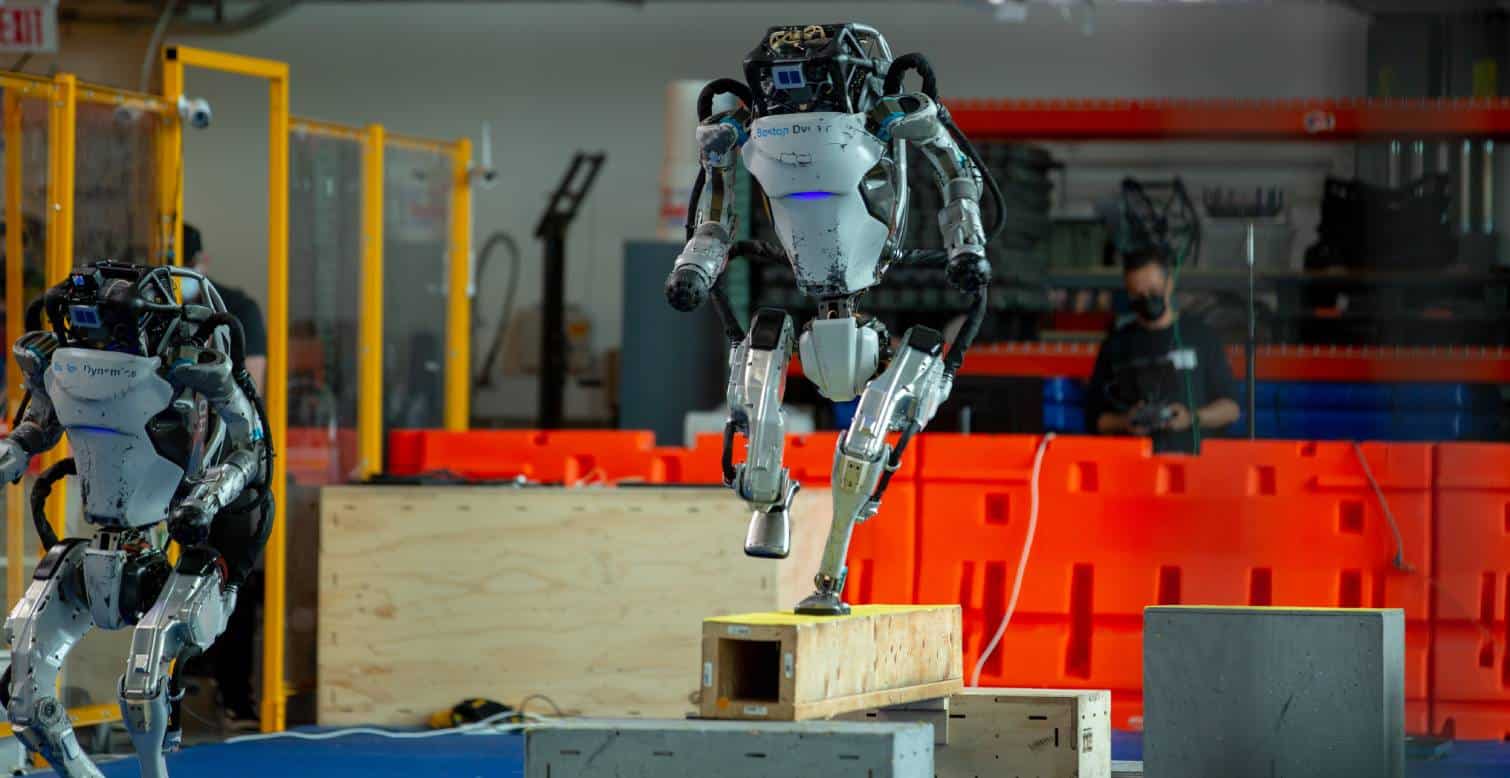 Boston Dynamics закрила проєкт робота-гуманоїда Atlas і показала його найкращі моменти (ВІДЕО)