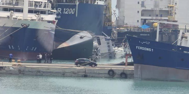 Фрегат ВМС Ірану затонув прямо у порту